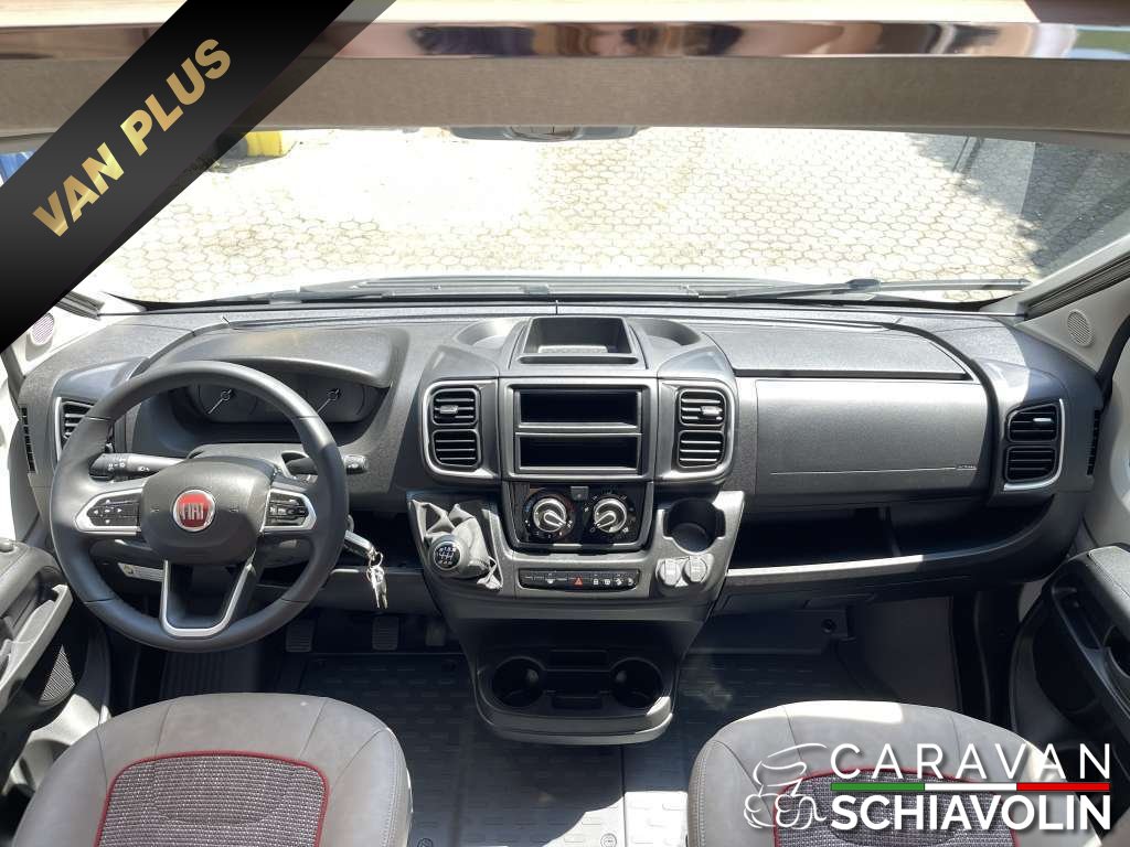 MALIBU Van Charming GT Skyview 600 DB K
