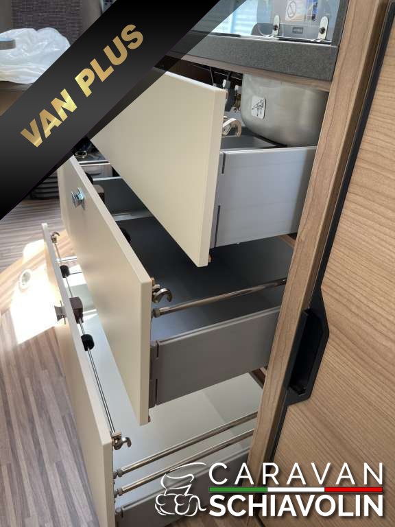 MALIBU Van Charming GT Skyview 600 DB K