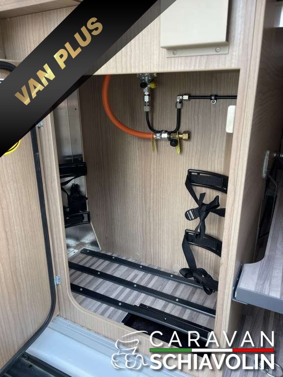 MALIBU Van Charming GT Skyview 600 DB K