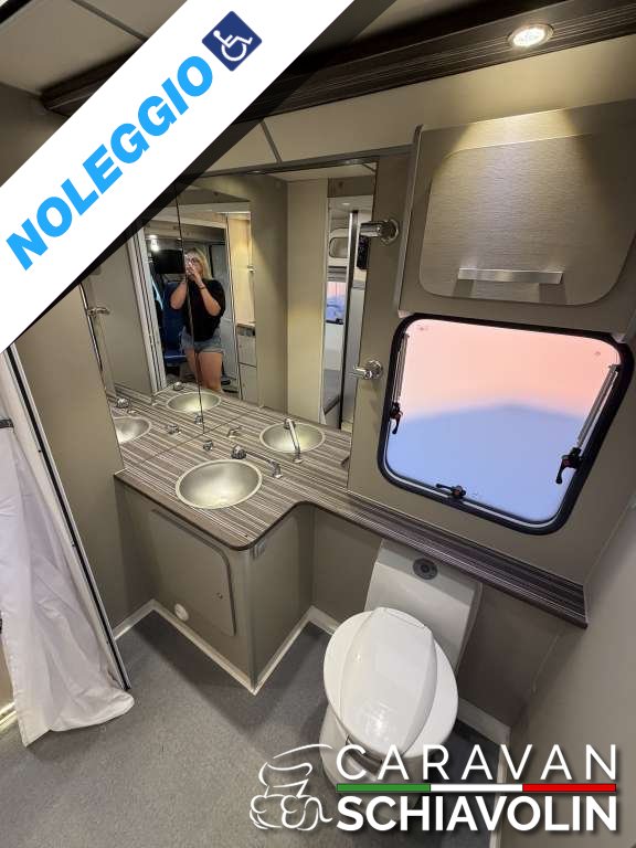 Across 650 CPH camper per disabili cambio automatico e comandi al volante