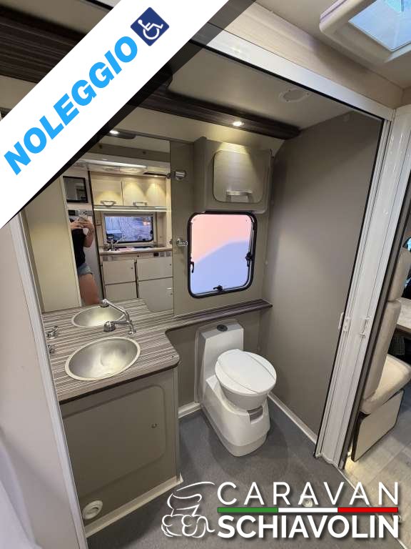 Across 650 CPH camper per disabili cambio automatico e comandi al volante