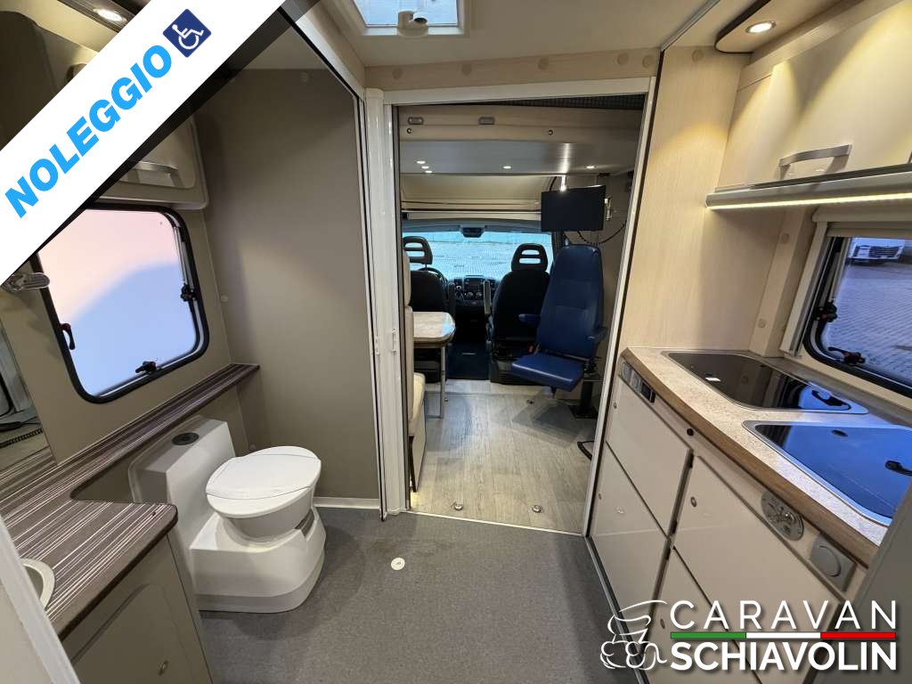 Across 650 CPH camper per disabili cambio automatico e comandi al volante