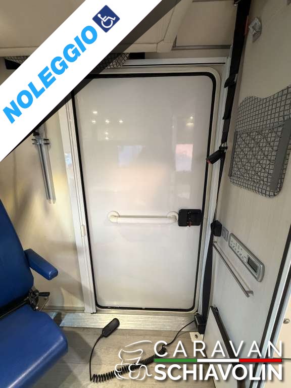 Across 650 CPH camper per disabili cambio automatico e comandi al volante