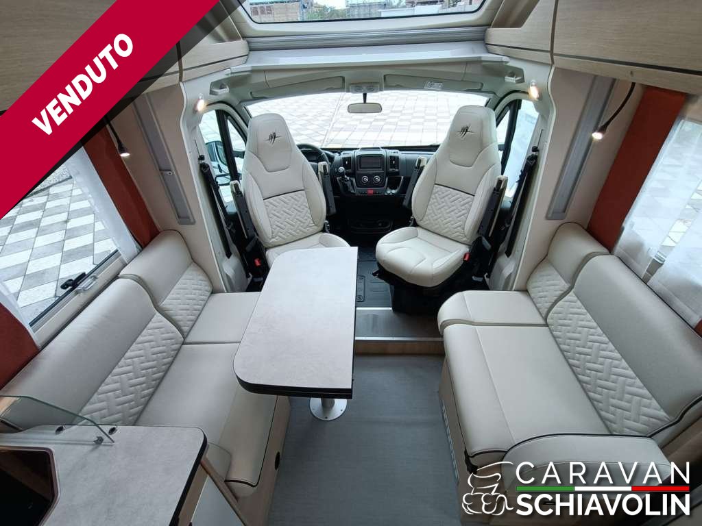 RAPIDO 696F ULTIMATE LINE