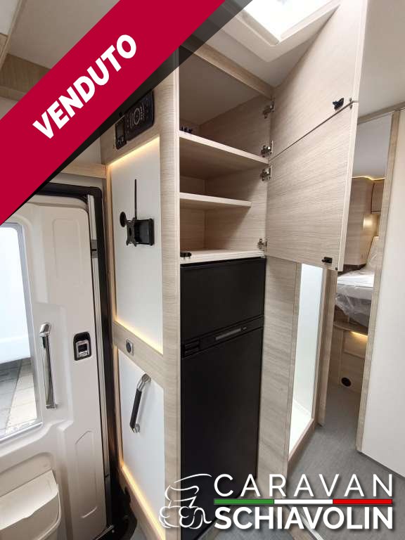 RAPIDO 696F ULTIMATE LINE